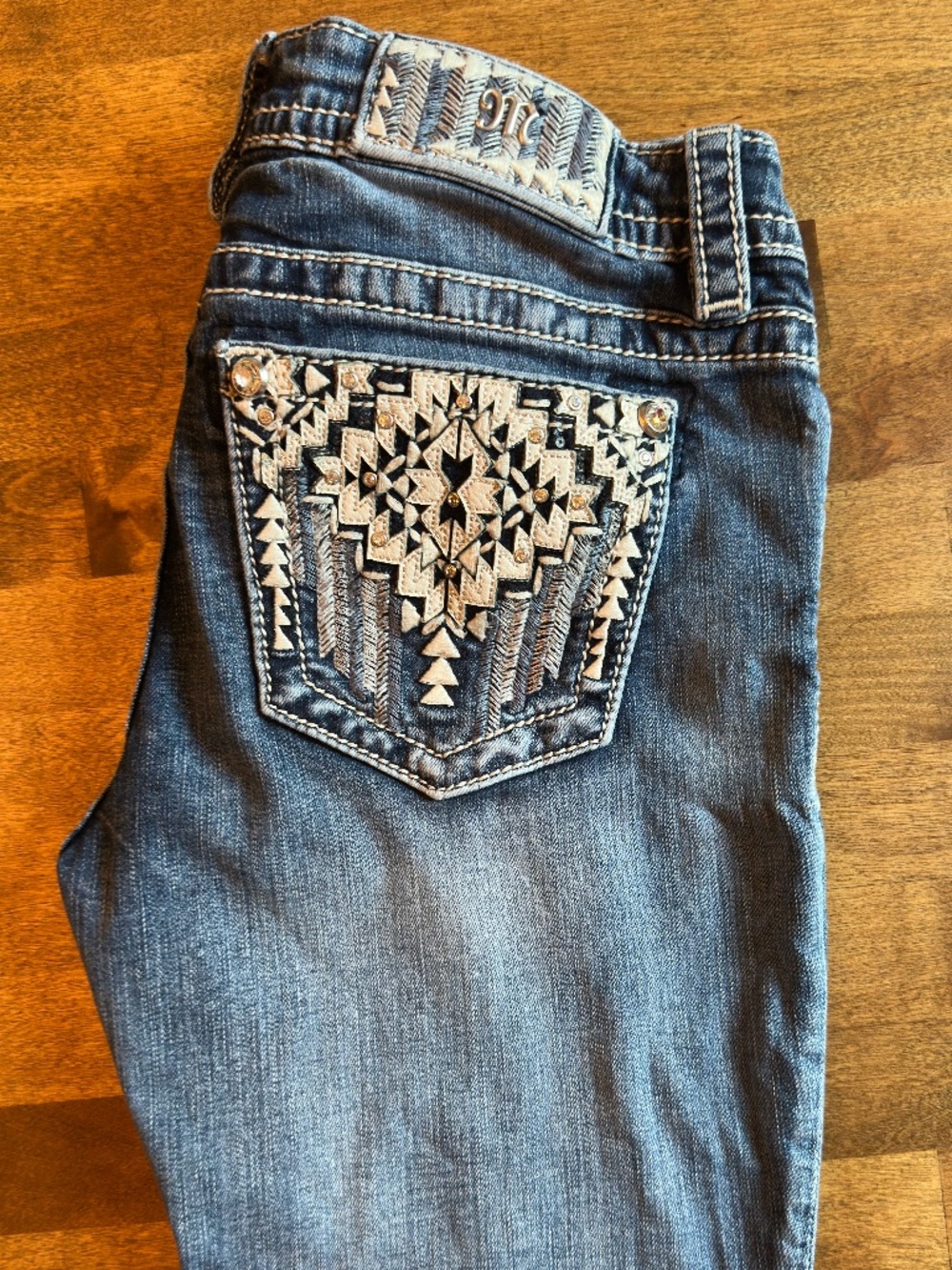 27 Miss Me Jeans Bootcut